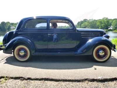1936 Ford Humpback Sedan
