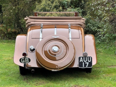 1933 Bentley 3.5 Litre Barker Sporting Drophead Coupe B17AE
