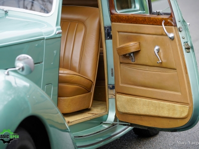 Classic Bentley R-type LHD Automatic