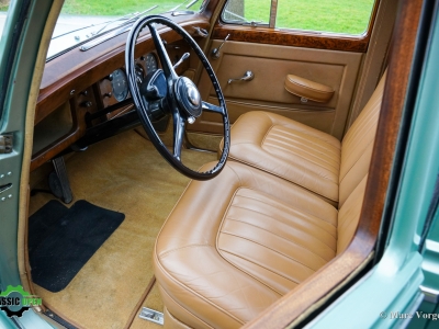 Classic Bentley R-type LHD Automatic