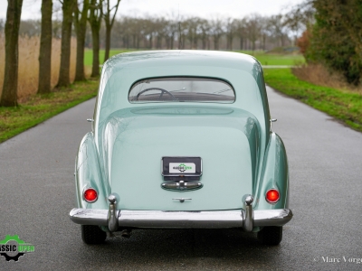 Classic Bentley R-type LHD Automatic