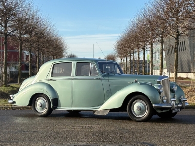 Classic Bentley R-type LHD Automatic