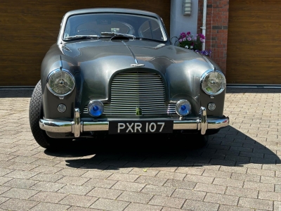Aston Martin DB2/4