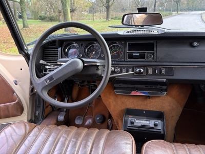 DS 21 Pallas 5 speed. 18 year 1 owner.