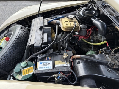 DS 21 Pallas 5 speed. 18 year 1 owner.