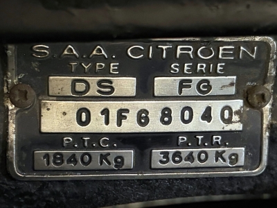 DS 21 Pallas 5 speed. 18 year 1 owner.