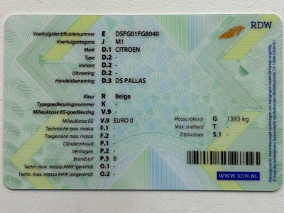 DS 21 Pallas 5 speed. 18 year 1 owner.