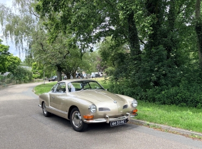 Top restored Karkmann Ghia. Rare and beautiful color.