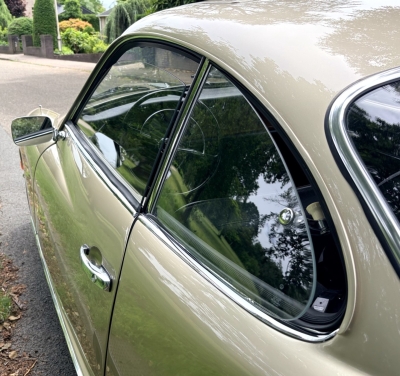 Top restored Karkmann Ghia. Rare and beautiful color.