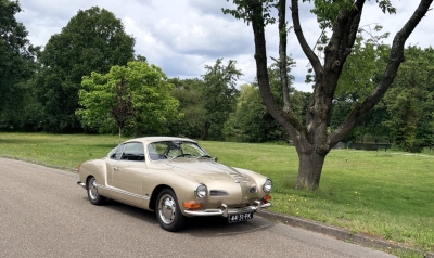 Top restored Karkmann Ghia. Rare and beautiful color.