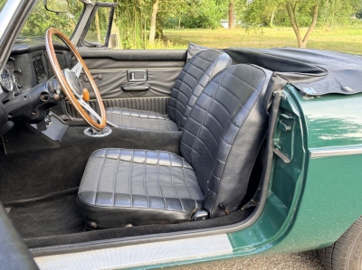 1976 MG B