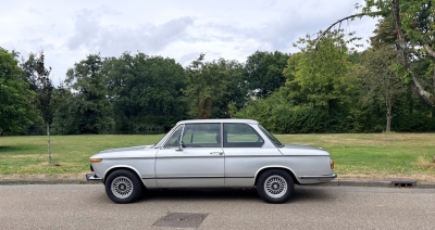 A stunning and very original BMW 2002 “Luxus” 22 years 1 owner.