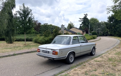 A stunning and very original BMW 2002 “Luxus” 22 years 1 owner.