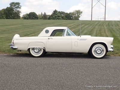 1956 Ford T-Bird/Thunderbird - America Graffiti