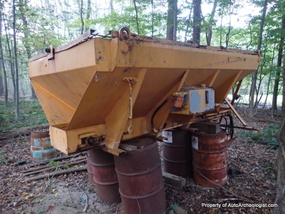 1993 International 4600 Dump Truck w/snow plow and sander