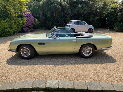 Aston Martin DB6 Volante