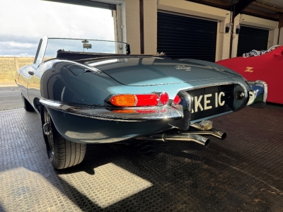 Jaguar E Type 4.2 Roadster