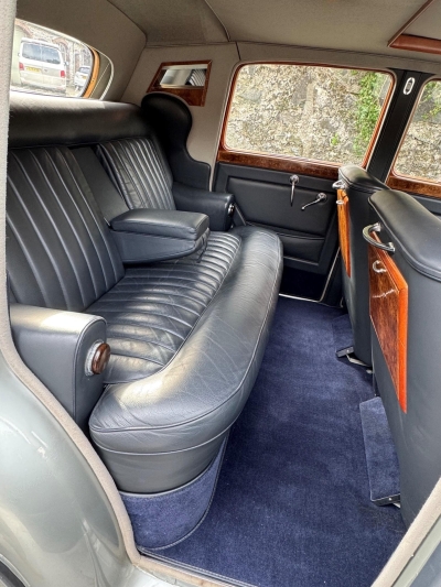 1954 Rolls-Royce Silver Dawn Automatic Saloon SPG11