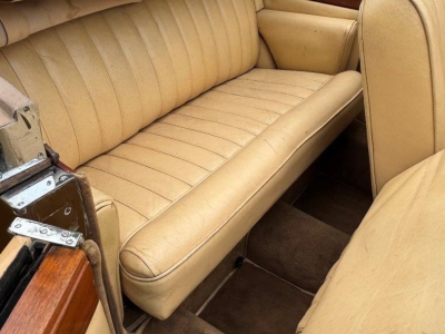 1933 Bentley 3.5 Litre Barker Sporting Drophead Coupe B17AE