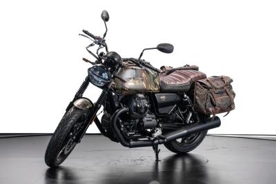 2022 Moto Guzzi V7 Stone Gucci Palace 04/50