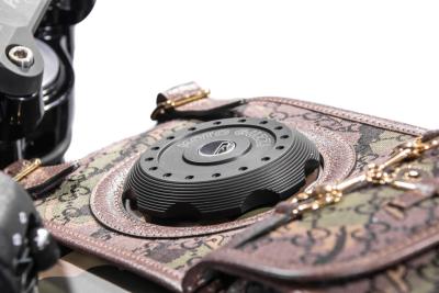 2022 Moto Guzzi V7 Stone Gucci Palace 04/50