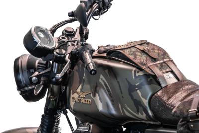 2022 Moto Guzzi V7 Stone Gucci Palace 04/50