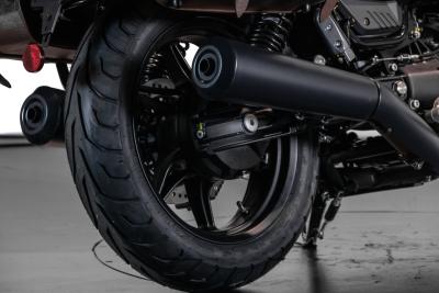 2022 Moto Guzzi V7 Stone Gucci Palace 04/50