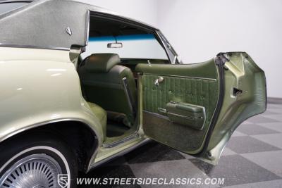 1972 Oldsmobile Cutlass Supreme 4-Door Hardtop
