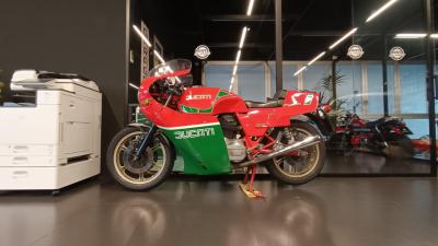 1983 Ducati MHR 900 Mike Hailwood Replica