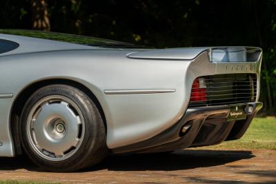 1993 Jaguar XJ 220