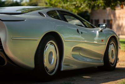 1993 Jaguar XJ 220