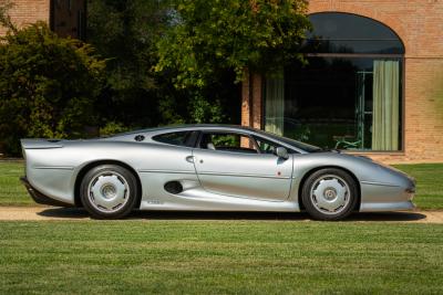 1993 Jaguar XJ 220