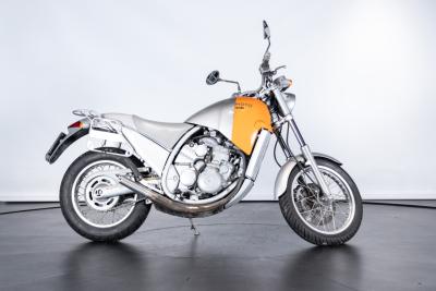 1996 Aprilia Mot&ograve; 650