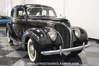1938 Ford Deluxe Sedan