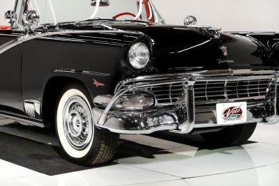 1956 Ford Fairlane Sunliner