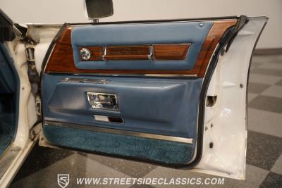 1976 Cadillac Fleetwood Brougham D&#039; Elegance
