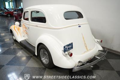 1935 Ford Tudor Slantback