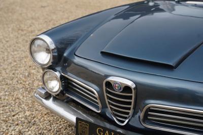 1962 Alfa Romeo 2600 Touring Spider