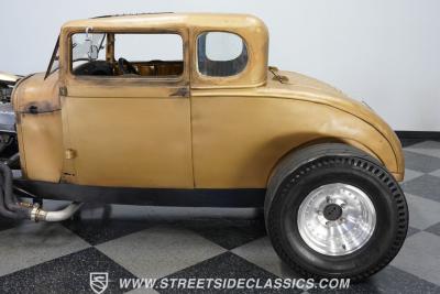 1928 Ford 5-Window Coupe