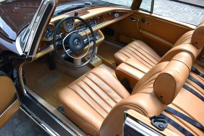 1971 Mercedes - Benz 280SE 3.5 Cabriolet - Fully Restored