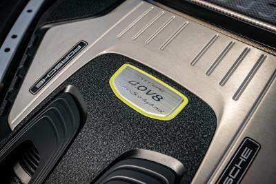 2020 Porsche Panamera Turbo S E-Hybrid