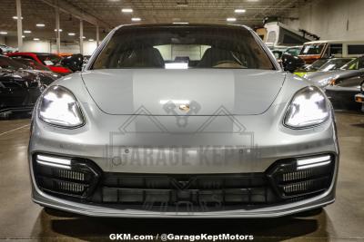 2020 Porsche Panamera Turbo S E-Hybrid