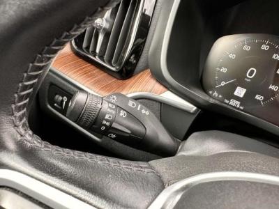 2021 Volvo XC60 T5 AWD Momentum