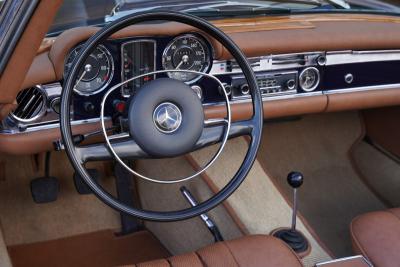 1969 Mercedes - Benz 280 SL Pagode