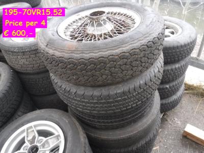 1900 Wire wheels Several classic wire wheels