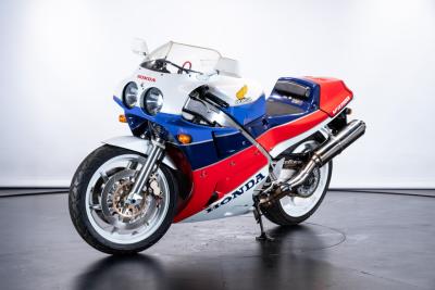 1989 Honda VFR 750 r (RC 30)