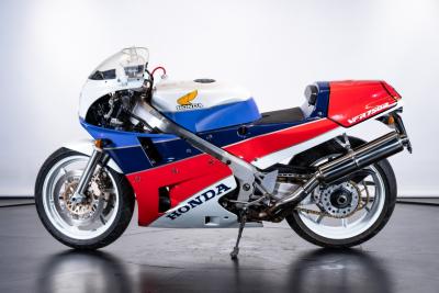 1989 Honda VFR 750 r (RC 30)