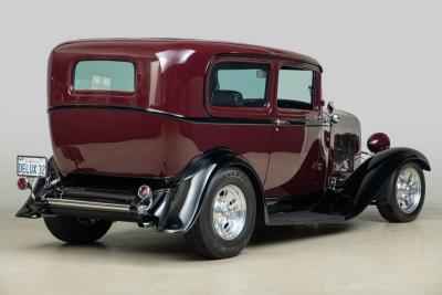 1932 Ford 2-Door Sedan