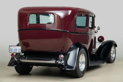 1932 Ford 2-Door Sedan