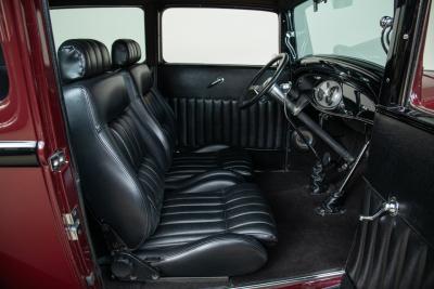 1932 Ford 2-Door Sedan